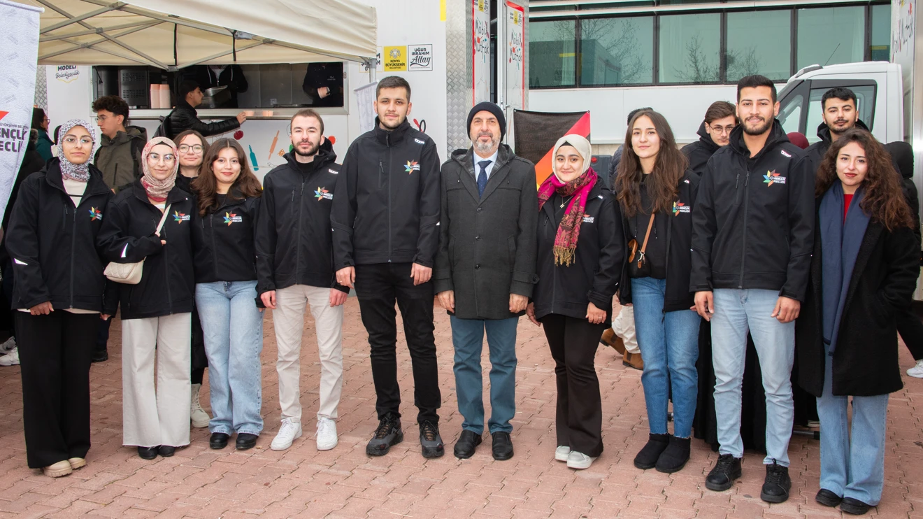 Selçuk Üniversitesinde çorba ve makarna ikramı